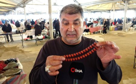 30 yıldır şehir şehir dolaşarak tespih satıyor