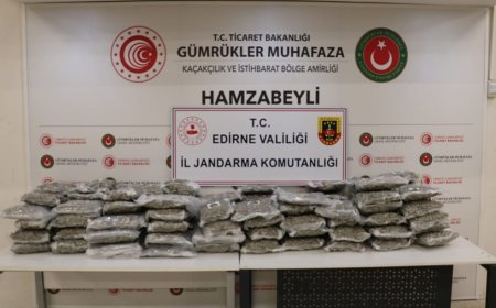 "Atlas" şüphelendi: Kamyondan kilolarca uyuşturucu çıktı